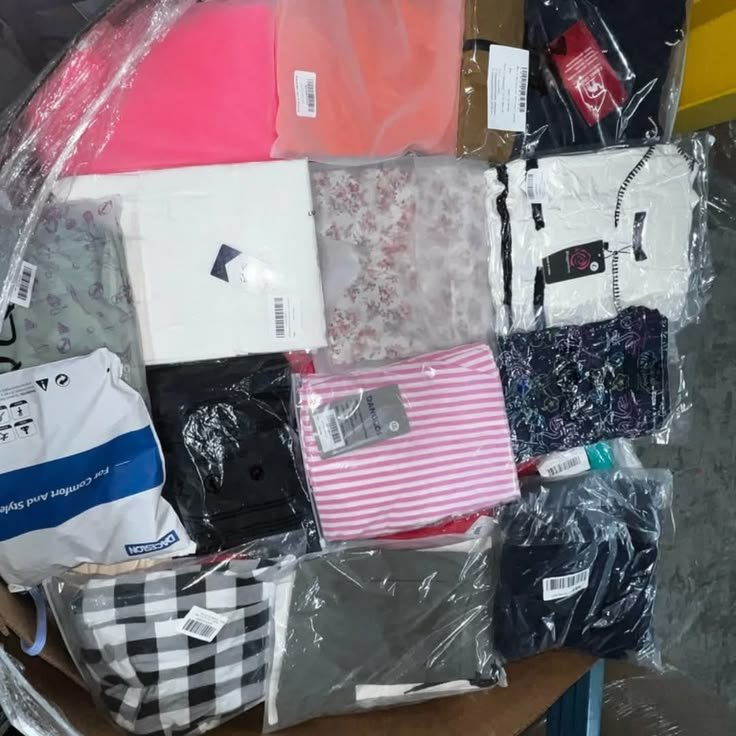 Clothes Pallets - Image 3